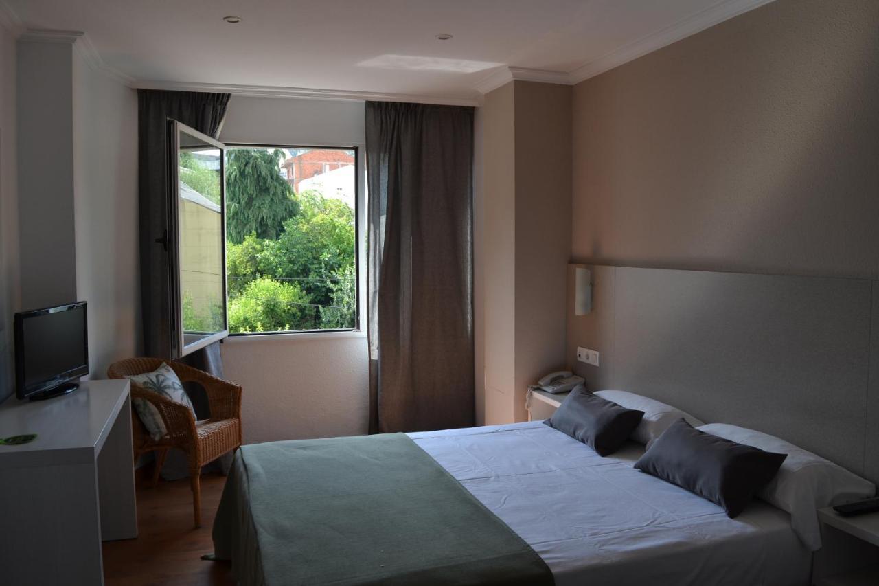 Duerming Villa De Sarria Hotel Bagian luar foto
